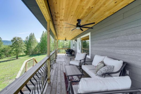 Arkansas Retreat with Deck, Fire Pit and Mtn Views!